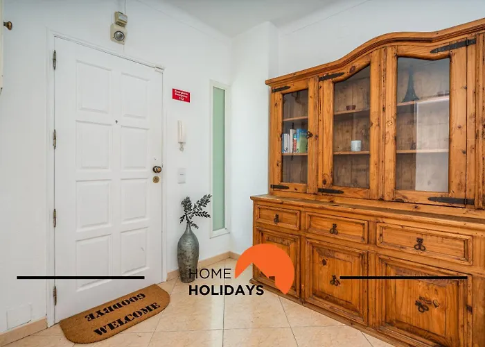 #278 Fonte Dos Leoes By Holidays 빌라